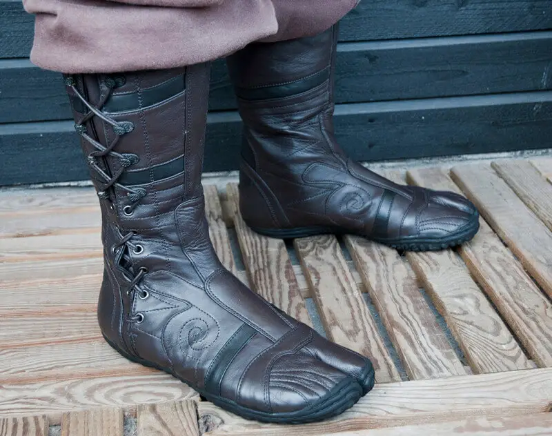 tabi leather boots
